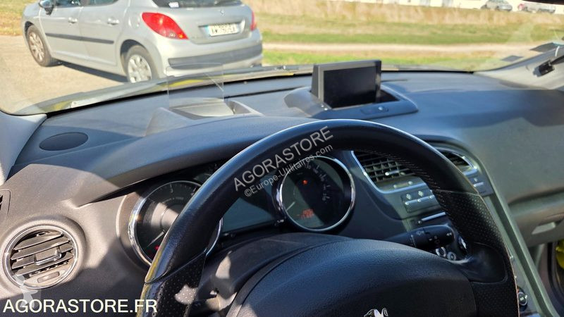 Samochód dostawczy Peugeot