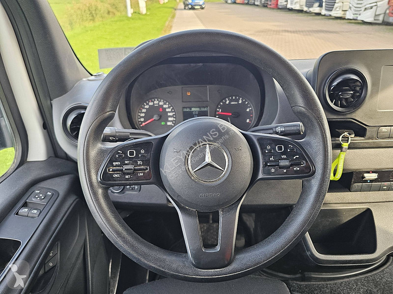 Autoutilitară Mercedes 317 L2H2 Dubbele Cabine!