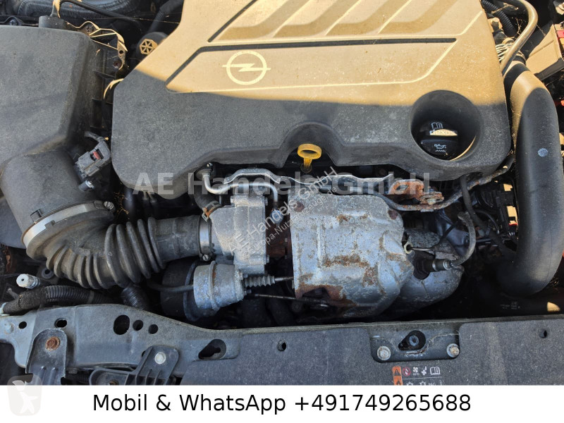 Véhicule utilitaire Opel B Sports Tourer...