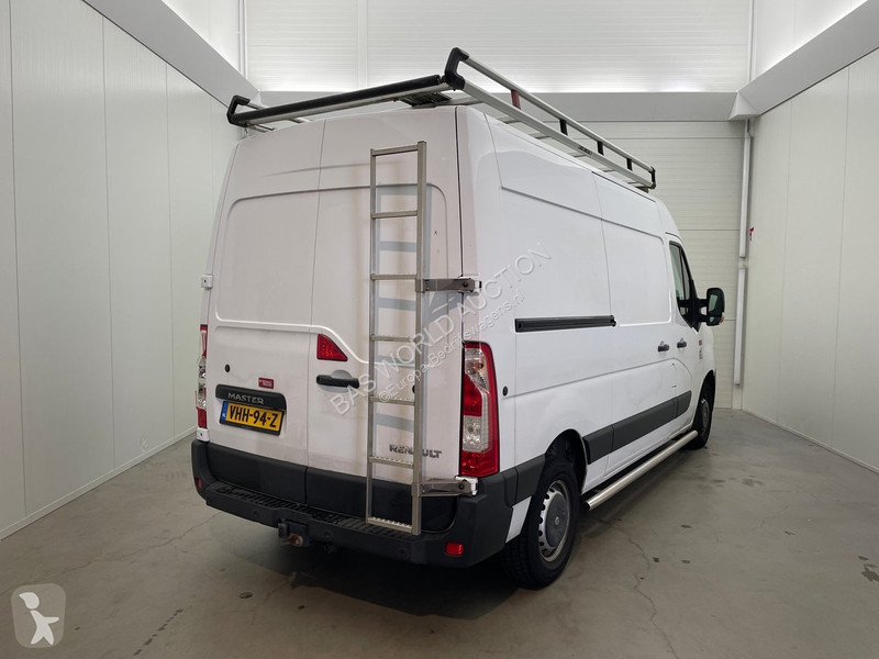 Furgoneta Renault T35 2.3 dCi 135 L2H3