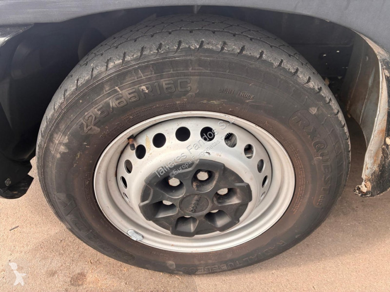 عربة نفعية Iveco  35S16V