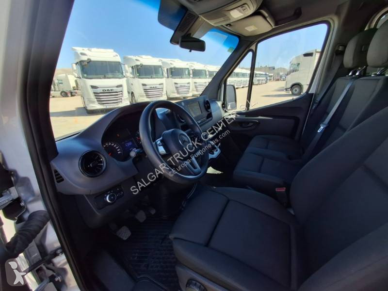 Veículo utilitário Mercedes 214 CDI