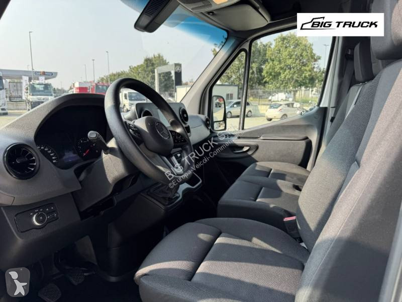 Veículo utilitário Mercedes 214 CDI