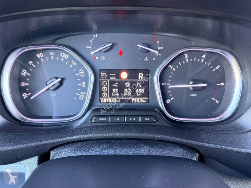 Autoutilitară Citroën XL 2.0 BLUE HDI 180 SHINE...