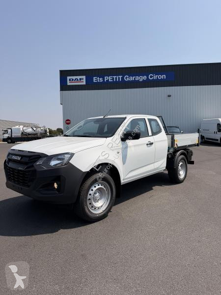 Véhicule utilitaire Isuzu 2.2L SPACE B-STRONG