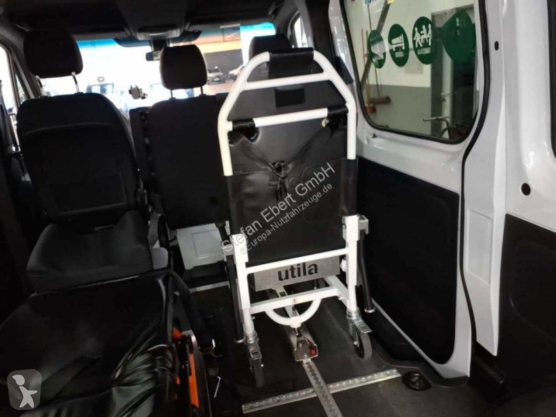 Véhicule utilitaire Mercedes 215 CDI 9G...
