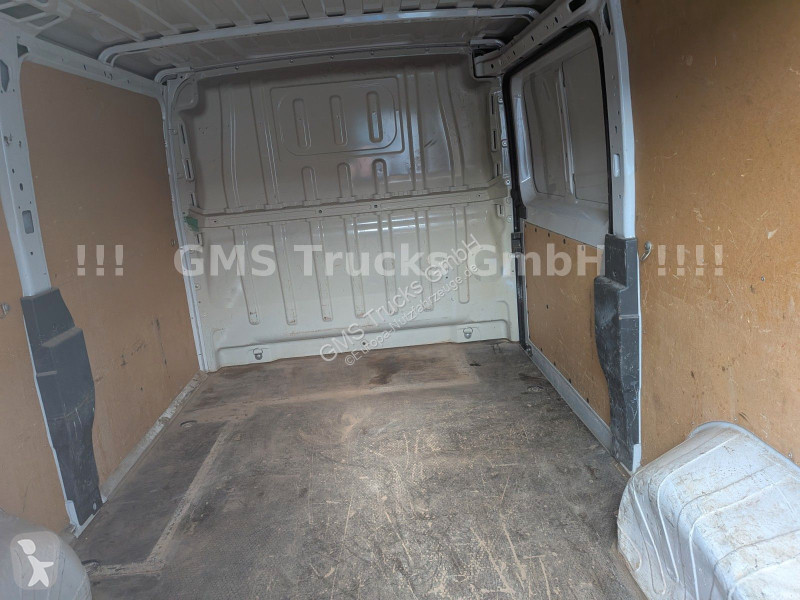 Véhicule utilitaire Fiat Multijet 130 / Nur...