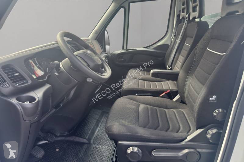 Iveco 35C16 van
