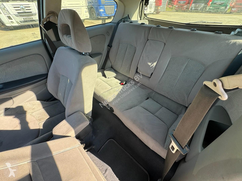 Véhicule utilitaire Nissan 1.5 (AIRCONDITIONING)