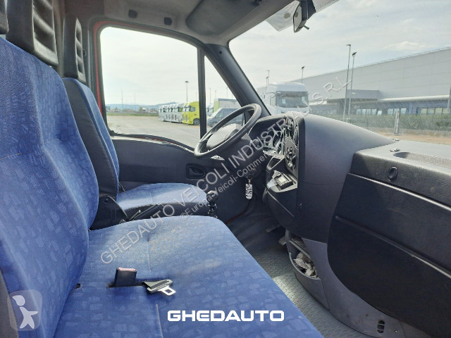 Véhicule utilitaire Iveco DAILY 35C14 CON...