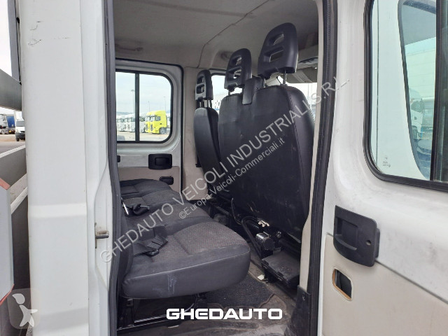Véhicule utilitaire Peugeot BOXER DOPPIA CABINA...