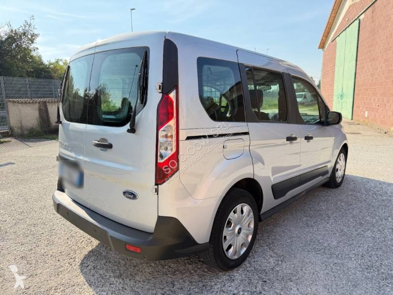 Véhicule utilitaire Ford