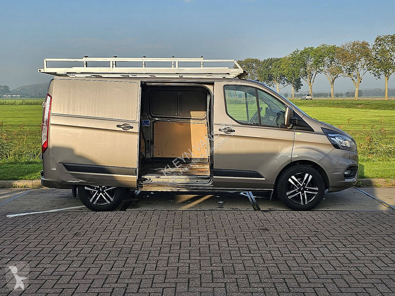 Véhicule utilitaire Ford 2.0 ac EURO6 resteel