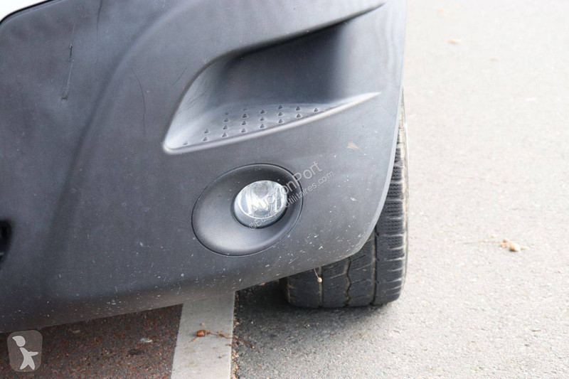 Véhicule utilitaire Nissan