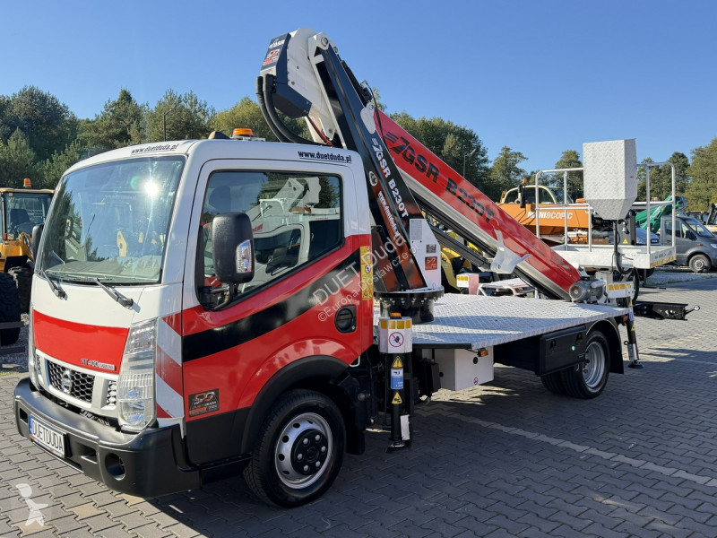 Véhicule utilitaire Nissan
