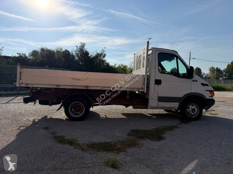 Véhicule utilitaire Iveco 35C09