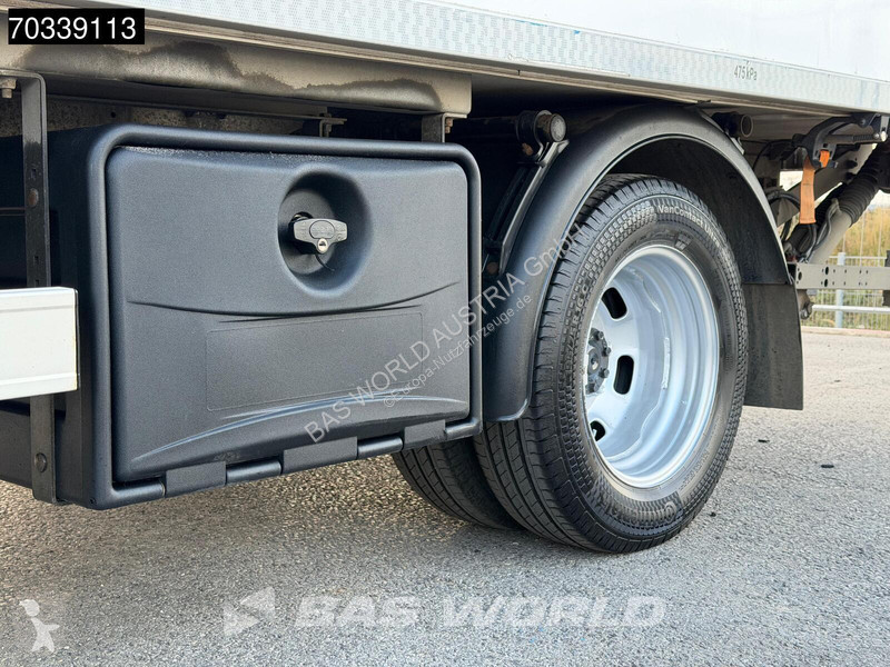 Véhicule utilitaire Iveco 50C18 3.0L Automatik...