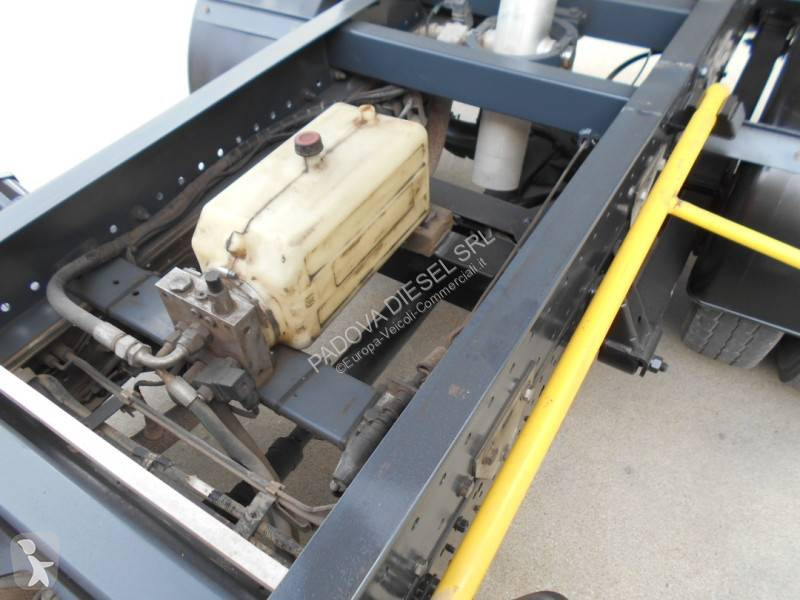 Véhicule utilitaire Isuzu