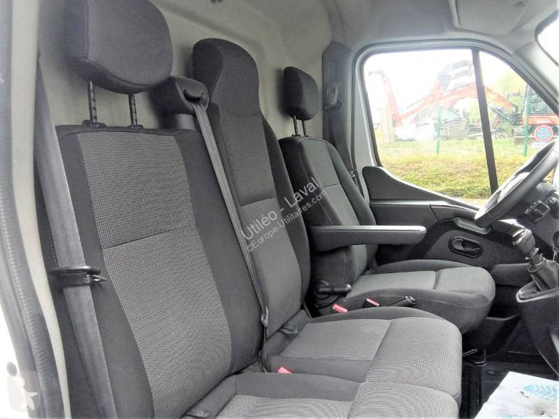 Véhicule utilitaire Renault F3500 L2H2 2.3 DCI...
