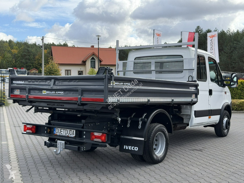 Véhicule utilitaire Iveco 70C18 V H