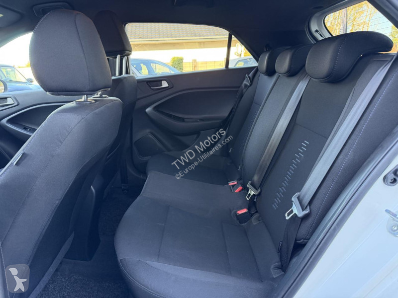 Véhicule utilitaire Hyundai i20 1.2i - 84 II...