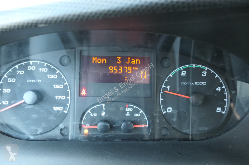 Iveco Daily 35 S11 C30C AUTOMATIK KAMERA Regale...