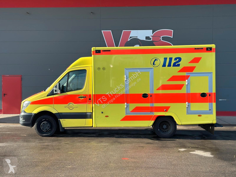 Véhicule utilitaire Mercedes 519 Cdi Hospi...