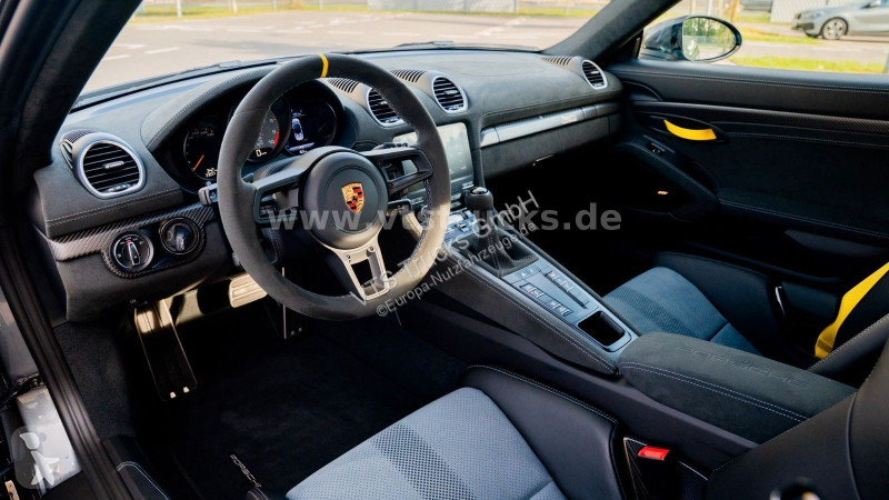 Véhicule utilitaire Porsche 718 Spyder RS I...