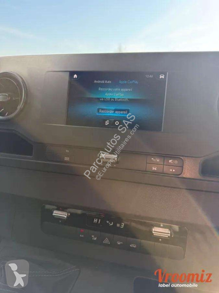 Mercedes  van