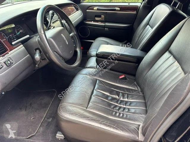 Véhicule utilitaire Lincoln towncar funeralcar ASX
