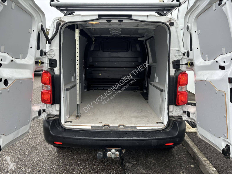 Véhicule utilitaire Citroën JUMPY FGN M BLUEHDI...