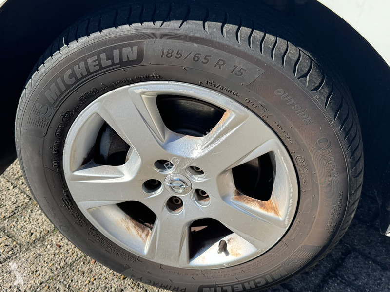 Véhicule utilitaire Opel 1.3 CDTi ecoflex edition