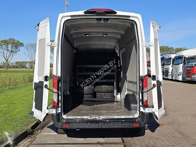 Véhicule utilitaire Ford 2.0 L3H3 RWD Airco...