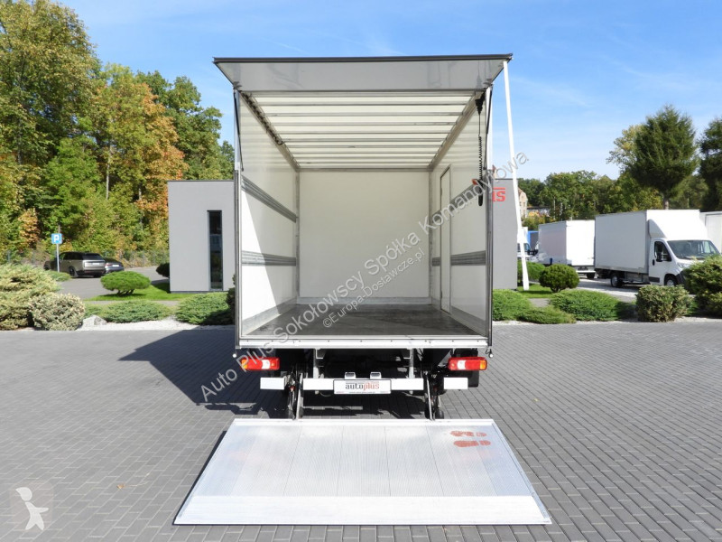 Véhicule utilitaire Iveco 35S16 DAILY
