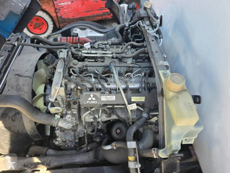 Véhicule utilitaire Mitsubishi Fuso 3C13