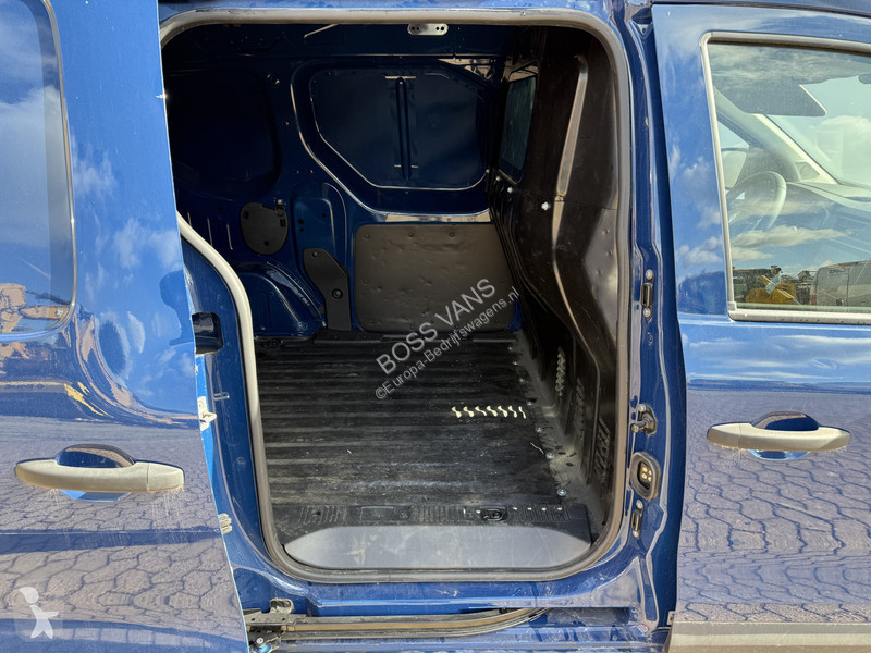 Véhicule utilitaire Renault Grand Comfort 1.3...