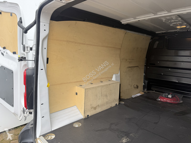 Véhicule utilitaire Opel e 75kWh 136PK e-