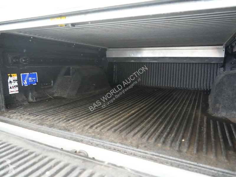 Véhicule utilitaire Ford 210pk