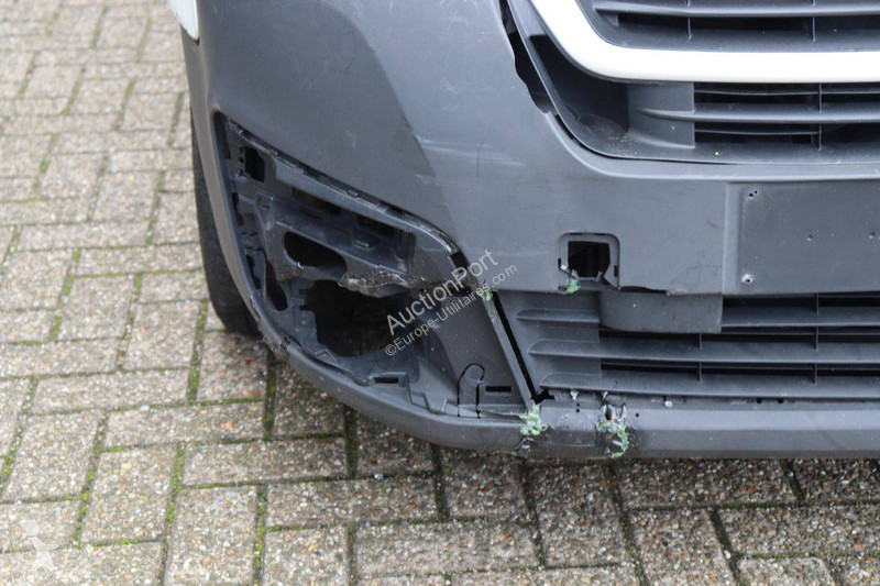 Véhicule utilitaire Peugeot