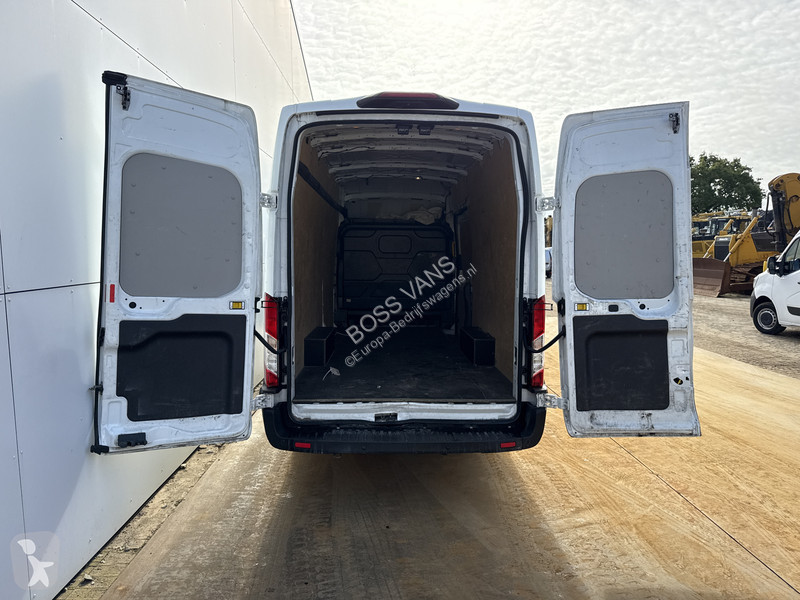 Véhicule utilitaire Ford e 68kWh 184PK E-