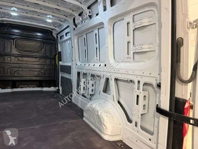 Véhicule utilitaire