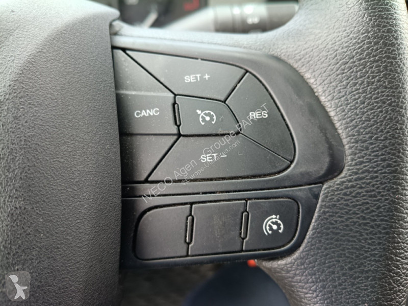 Véhicule utilitaire Iveco 35C16H empattement...