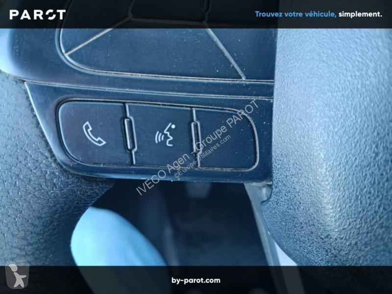 Véhicule utilitaire Iveco 35C18H empattement...