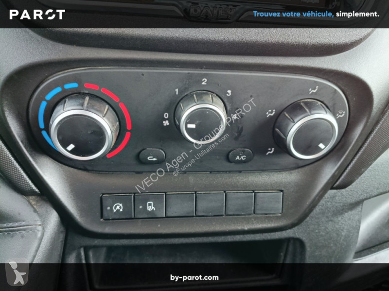 Véhicule utilitaire Iveco 35C14 empattement...