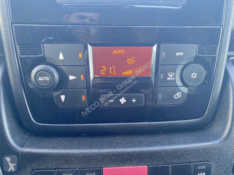 Véhicule utilitaire Citroën 30 L2H2 2.2 BlueHDi...