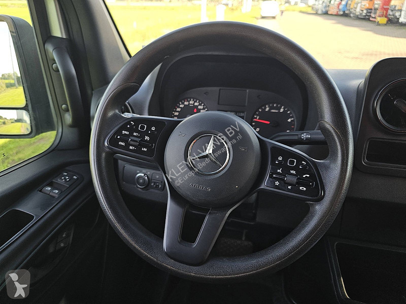 Mercedes 319 L2H2 RWD 3.5t-Trekhaak Automaat 3...
