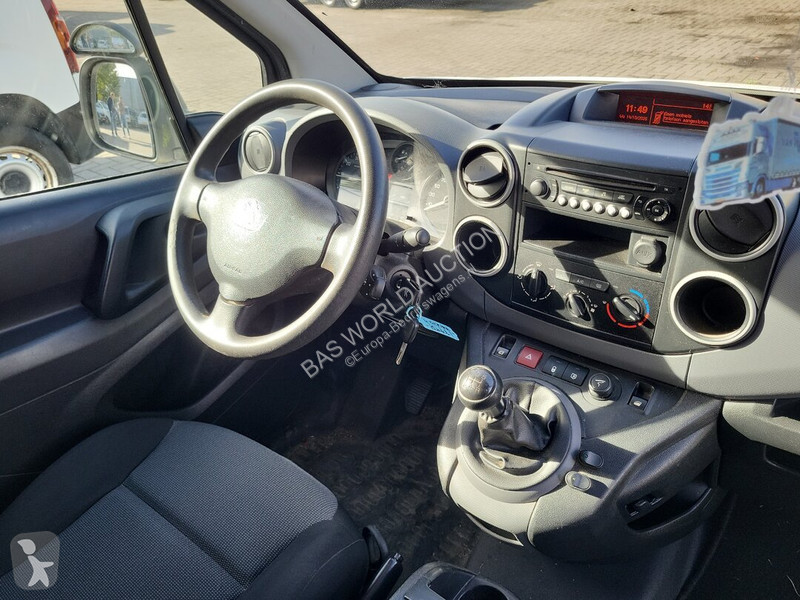 Véhicule utilitaire Peugeot 99pk