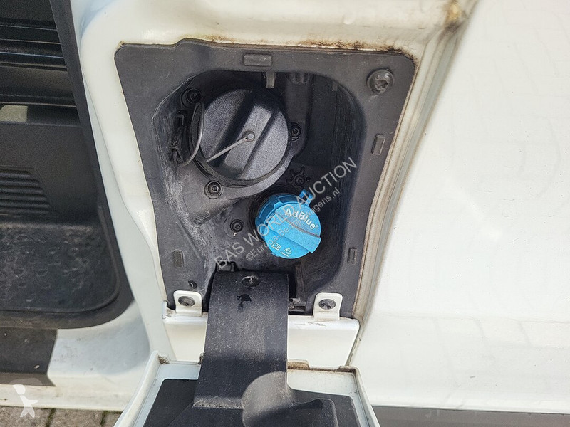 Véhicule utilitaire Renault 95pk