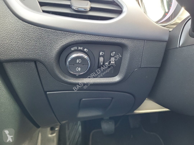 Véhicule utilitaire Opel 105pk