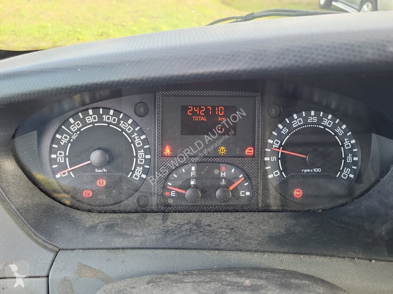 Véhicule utilitaire Iveco 29L12
